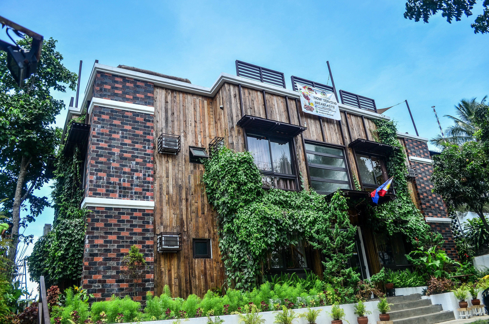 Cabins By Eco Hotel Tagaytay Tagaytay City Exterior photo